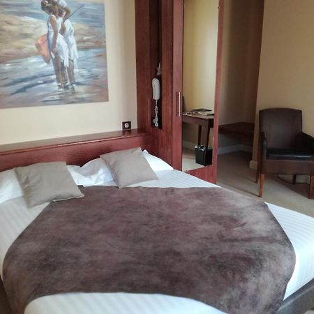 Logis Hotel Le Moulin De Chalons เลอกา ภายนอก รูปภาพ