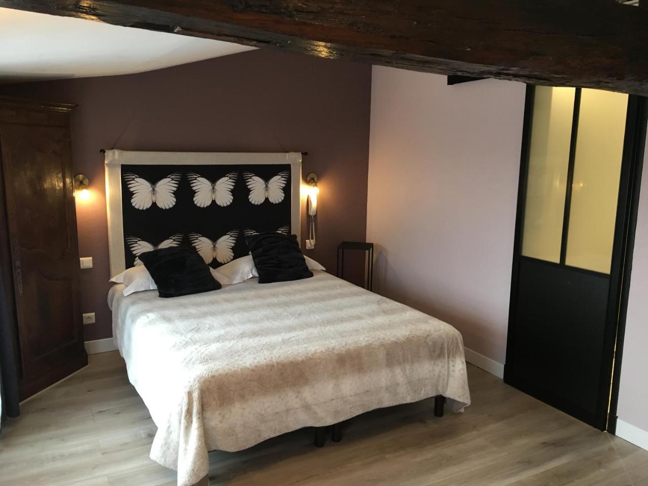 Logis Hotel Le Moulin De Chalons เลอกา ภายนอก รูปภาพ