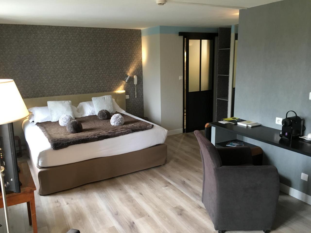 Logis Hotel Le Moulin De Chalons เลอกา ภายนอก รูปภาพ